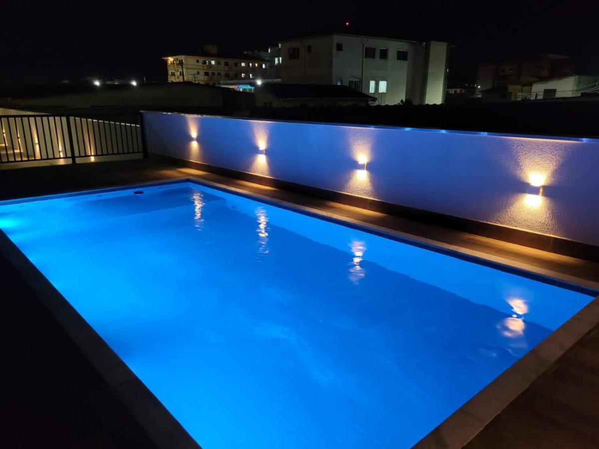 Apartamento Com Piscina No Centro Ubatuba Exterior foto