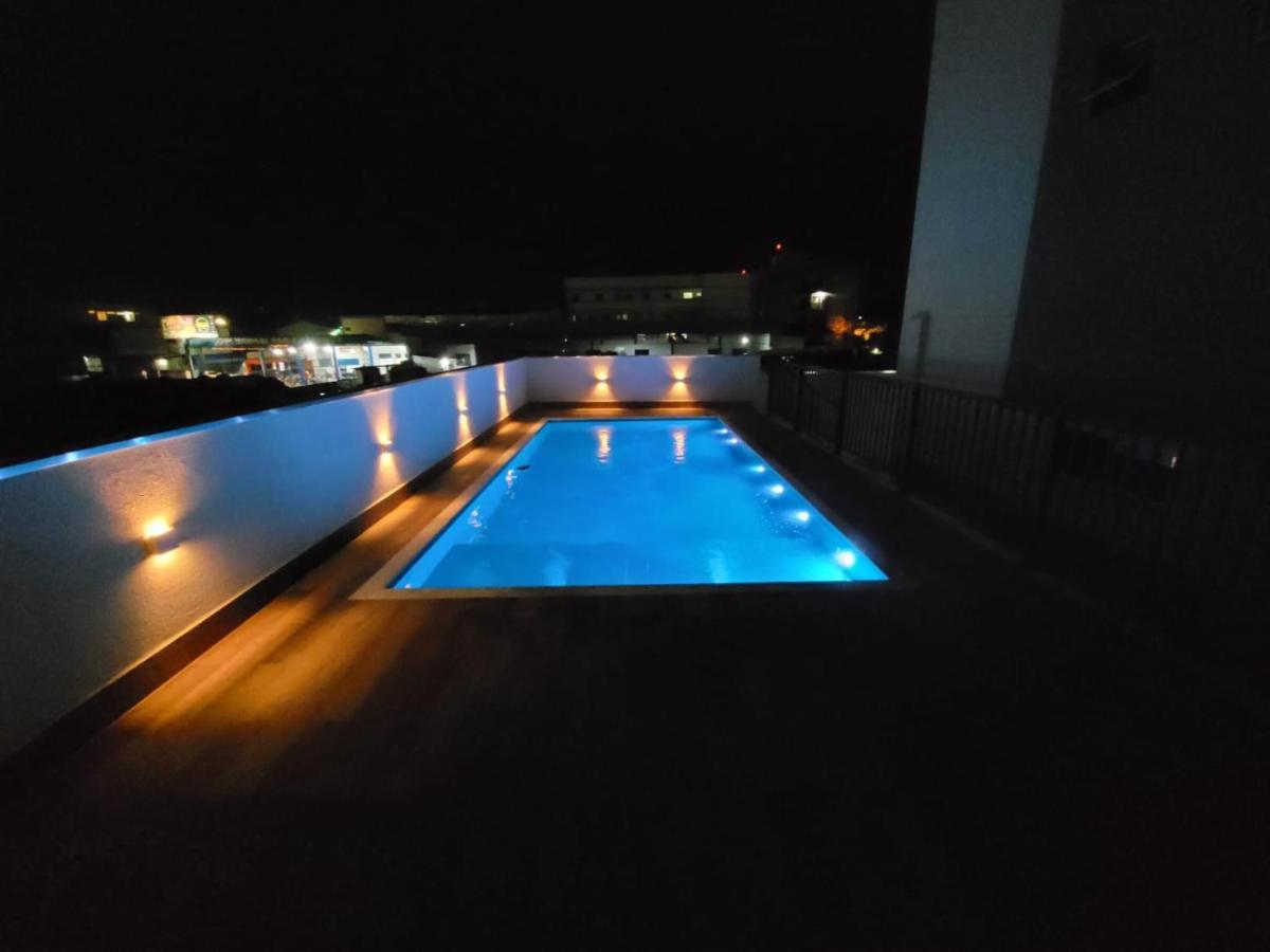 Apartamento Com Piscina No Centro Ubatuba Exterior foto