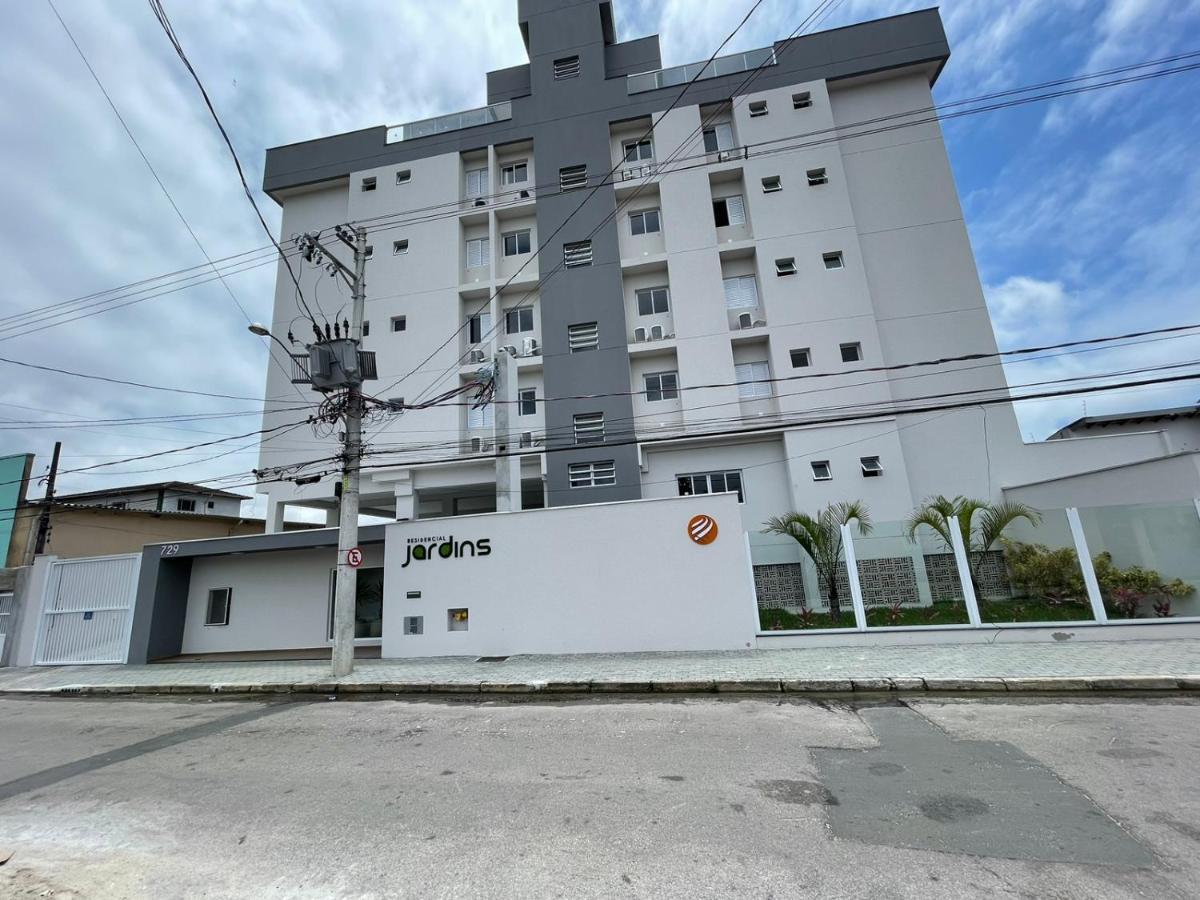 Apartamento Com Piscina No Centro Ubatuba Exterior foto